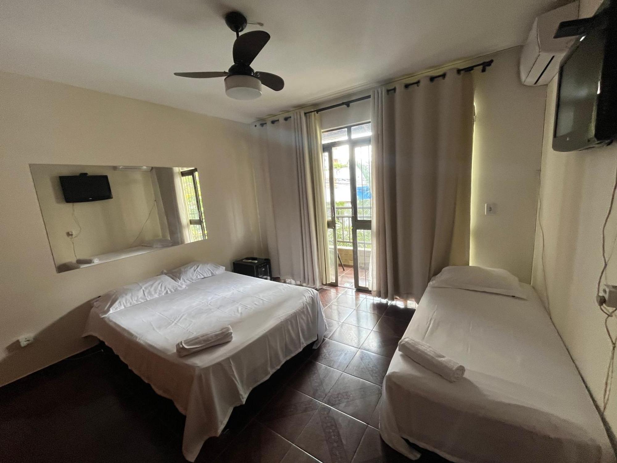 Casa Quintal Bueno! 5 Quartos Com Ar Split E Internet Ultra! Perto Do Melhor De Goiania! Marista Parques Areiao E Vaca Brava Hospital Premium Mater Dei Blue Fit Perdomo Goiania Shopping! Kültér fotó