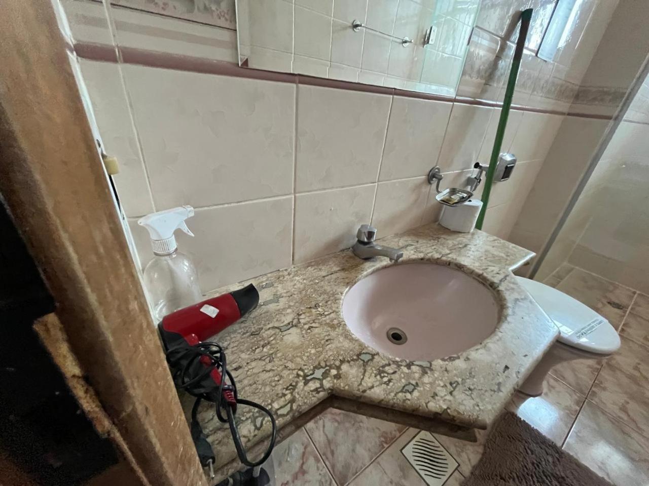 Casa Quintal Bueno! 5 Quartos Com Ar Split E Internet Ultra! Perto Do Melhor De Goiania! Marista Parques Areiao E Vaca Brava Hospital Premium Mater Dei Blue Fit Perdomo Goiania Shopping! Kültér fotó