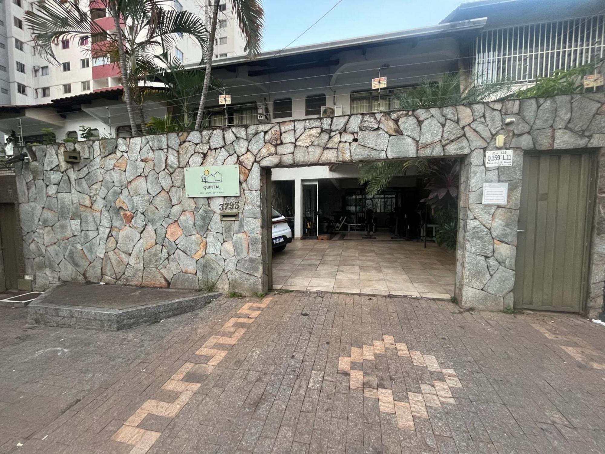 Casa Quintal Bueno! 5 Quartos Com Ar Split E Internet Ultra! Perto Do Melhor De Goiania! Marista Parques Areiao E Vaca Brava Hospital Premium Mater Dei Blue Fit Perdomo Goiania Shopping! Kültér fotó